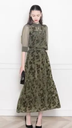 【LEJA】ウエストベルト付き透け感お袖花柄ロングドレスワンピース