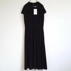 【タグ付き 未使用】黒　ロングワンピース 半袖 Vネック