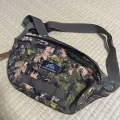 Item thumbnail for item 322af77b-af64-4bc0-aef4-e59171cdd9be