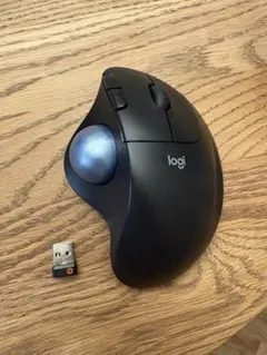 logi ERGO M575Sワイヤレストラックボール 本体のサムネイル