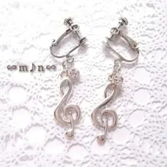 音符　ト音記号 キラキラ イヤリング　フックピアス　シルバー　No.250