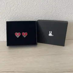 CUNE ウサギデザイン ハート型ピアス