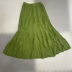 ユニクロ　グリーン ティアードロングスカート フレア