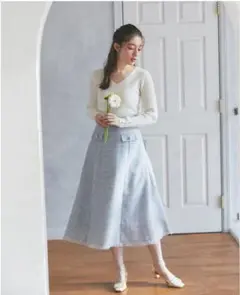 新品トッコクローゼット　袖口パール付きＶネックリブニットプルオーバー