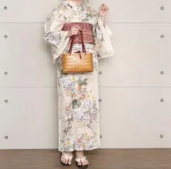 utatane オリジナルデザイン ベージュ　花柄浴衣・帯・下駄セット utatane ウタタネ 浴衣3点セット 未使用 帯 下駄付き ベージュ 花柄