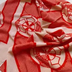 №132　古布　ハギレ　*正絹　ちりめん　はぎれ*　33×118cm