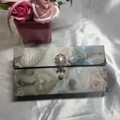 Item thumbnail for item eafe54f4-a040-43c0-bd37-46db6ba90e9f