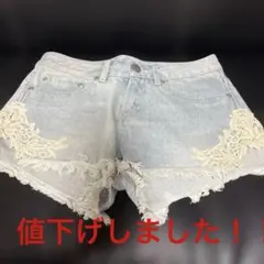 LIP SERVICEレース装飾付き ライトブルー デニムショートパンツのサムネイル
