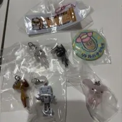 どこでもいっしょ　めじるしアクセサリー　ガチャ　トロ　クロ　サンリオ