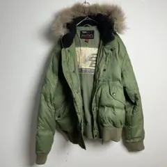 814 ボムブギー 脱着ファー 黒ボア衿 リブ裾袖 ミリタリーグリーン 防寒中綿