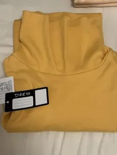 DRESS イエロー タートルネック　Mサイズ　タグ付き