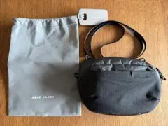 Able Carry Core Sling Ultra Panda 美品 - メルカリ