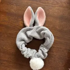 ディズニー　ヘアバンド　とんすけ うさぎ