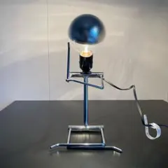 Hank Kwint “Adonis”テーブルランプ