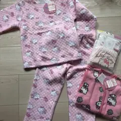 キティ　ハッピーバック　パジャマ　ベスト　インナー　100サイズ