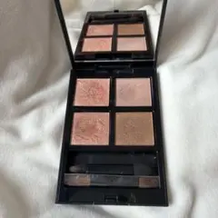 アディクション ザ アイシャドウ パレット 001