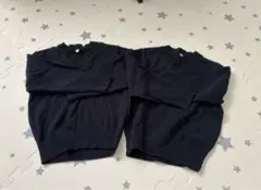 ネイビー　Vネックニットセーター2枚セット