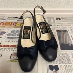 ミハマ22.5後ろストラップパンプスのサムネイル