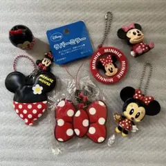 ディズニー　ミニーちゃん　ドット柄　キーホルダー　ミラー　フィギュア　レトロ