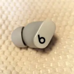 Beats Studio Buds ホワイト 左耳のみ(71のサムネイル