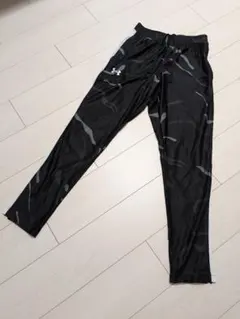 Under Armour 迷彩柄ジャージパンツ SM
