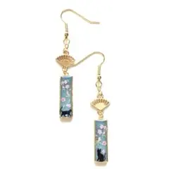 和風　ミルキーブルーラメ　黒猫　短冊　ピアス　小