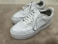 NIKE スニーカー コートビジョンアルタDM0113-100 厚底 25センチ