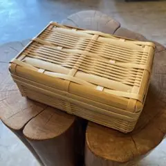 状態良く形の綺麗な古い竹編みの収納かご　行李　竹籠　篭　古道具 状態良く形の綺麗な古い竹編みの収納かご 行李 | denbee 古道具