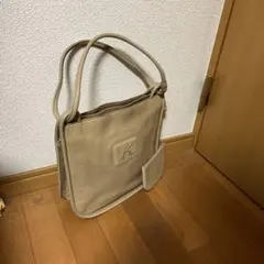 Kitamura ベージュ ショルダーバッグ ロゴ入り、ミニポーチ付