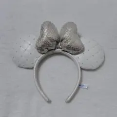 ディズニー カチューシャ パール キルティング白