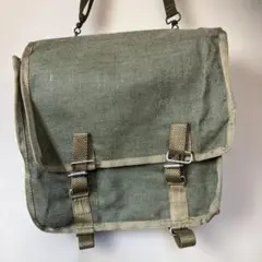 オリーブグリーン ショルダーバッグ