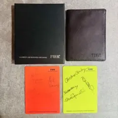 サッカー レフェリー FIFA サイン イエローカード レッドカード 審判 手帳