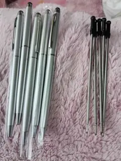 タッチペン付きボールペン 5本と替芯付き　新品のサムネイル