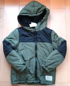 新品 フード付き カーキ 中綿コート 130