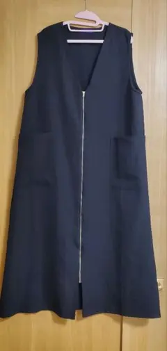 ノースリーブロングベスト 黒 ポリエステル