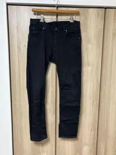 ビームススリムフィット ブラックデニムパンツ