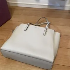 CHARLES & KEITH クラシックダブルハンドル トートバッグ