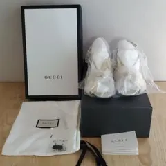 GUCCI グッチ サンダル ゴールド リボン ライトベージュのサムネイル