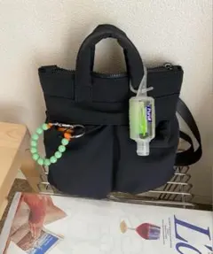 poik ミニマルチポケットクロスバッグ　nugu