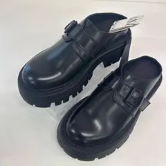 【新品】ZARA バックル サボ サンダル　 　ブラック　40（E-25)aのサムネイル