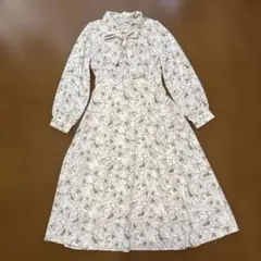 ハニーズ　花柄ロングワンピース　M