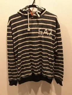 アルマーニ パーカー