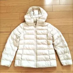 ユニクロ　ダウンジャケット　ダウンコート　白　ホワイト　フード 中綿　140cm