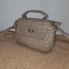 ベージュ クロコダイル風 ショルダーバッグ