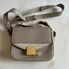 セシルマクビー バック 白黒