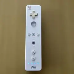 Wiiリモコン コントローラー　ホワイト カバー付き