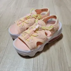 22cm NIKE ナイキ エアマックス ココ ピンク 厚底サンダルのサムネイル