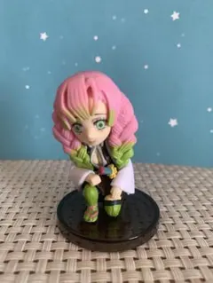 鬼滅の刃　甘露寺蜜璃ワールドコレクタブルフィギュア