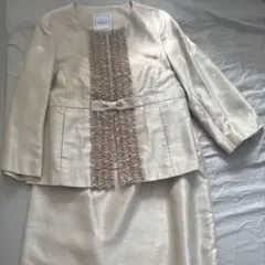 ベージュ フリル付きフォーマルスーツセット　38 ９号Mサイズ