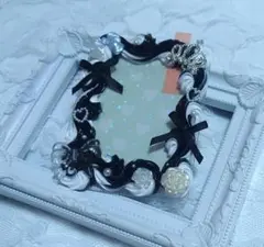 ハンドメイド　硬質ケース　トレカケース　ホイップデコ　推し活　黒　白